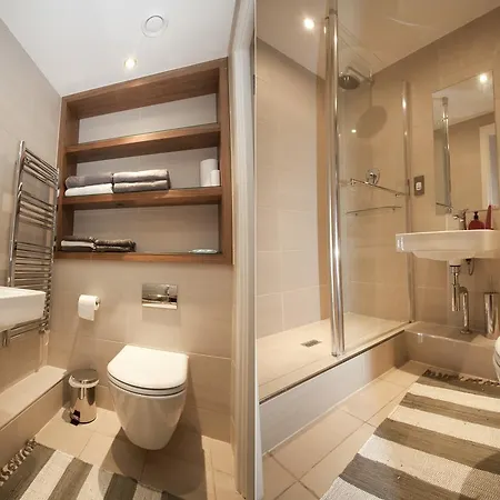 Urban Banana Apartment